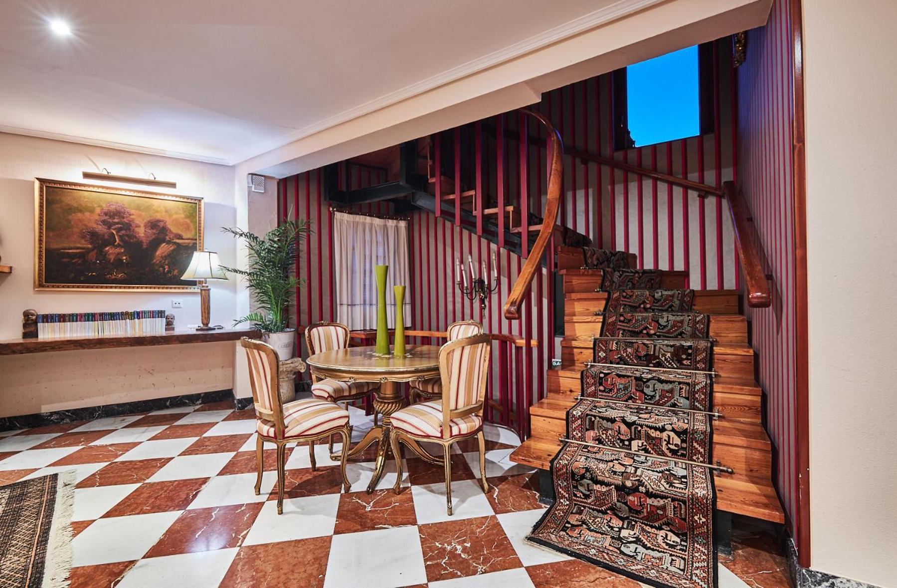 Hotel Restaurante Risco Ларедо Екстериор снимка