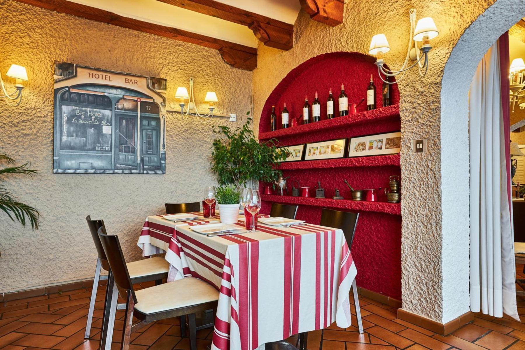 Hotel Restaurante Risco Ларедо Екстериор снимка